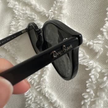 Rayban Gözlüğümde Logo Renk Farkı Ve Garanti Reddi