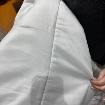 Çeyiz Paketi Kötü Durumda Ve Nevresim Teslimatı Gecikiyor