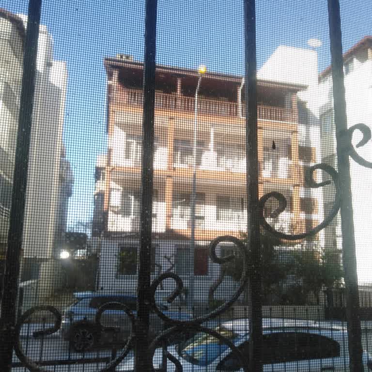 Gündüz Açık Kalan Sokak Lambaları Enerji İsrafı Ve Fatura Yükü