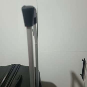 Sunexpress Uçuşu Sonrası Çekçek Kırılan Valiz İçin Tam Değişim Veya İade Talebi