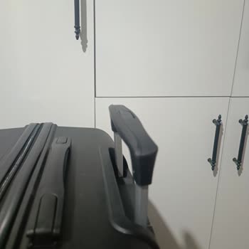 Sunexpress Uçuşu Sonrası Çekçek Kırılan Valiz İçin Tam Değişim Veya İade Talebi