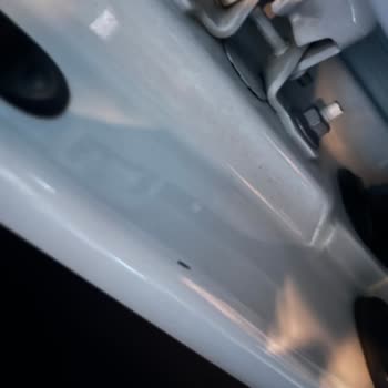 Yamanlar Oto Ekspertiz’de Çizik Oluşumu Ve Küfürlü Yaklaşım