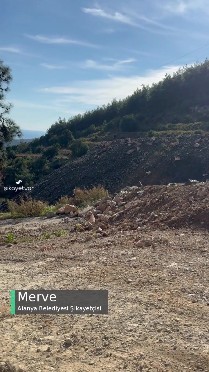 Alanya Belediyesi 2 Yıldır İskanlı Evime Yol Yapmıyor! videonun kapak resmi