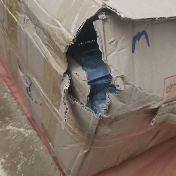 Yurtiçi Kargo Paket Açıldığında Kutuların Önemli Bir Kısmının Paramparça Olduğunu Gördüm