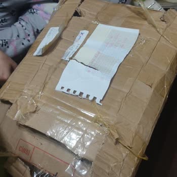 Yurtiçi Kargo Paket Açıldığında Kutuların Önemli Bir Kısmının Paramparça Olduğunu Gördüm