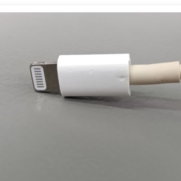 Apple Şarj Kablosu Garanti Dışı Değerlendirildi Ve Aşırı Ücret Talep Edildi