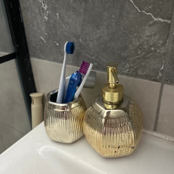 Madame Coco Gold Renkli Banyo Setinde Hızlı Renk Bozulması ve Değişim Talebi