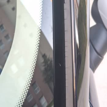 Mini Kısa Sürede Kapı, Cam Kenarı Ve Far Lastiklerinde Aşırı Aşınma, Ücretsiz Değişim Talebi