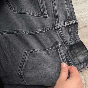 Mavi Pantolonların Arka Cep Yırtılmaları Ve Çözüm Talebi