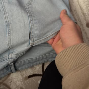 Mavi Pantolonların Arka Cep Yırtılmaları Ve Çözüm Talebi