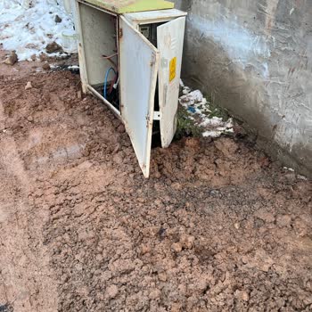 Dicle TEDAŞ'ın 3 Gün Süren Elektrik Kesintisi Ve Çözüm Sağlamaması