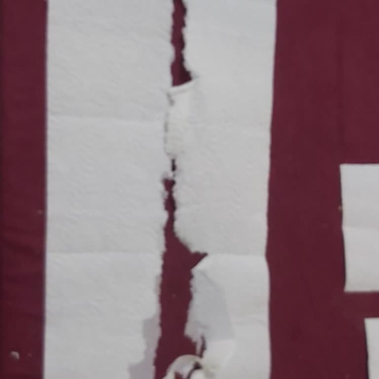 Blume Kağıt Havlu Rulolarının Son Sayfalarında Sürekli Yırtılma Ve Kötü Koku