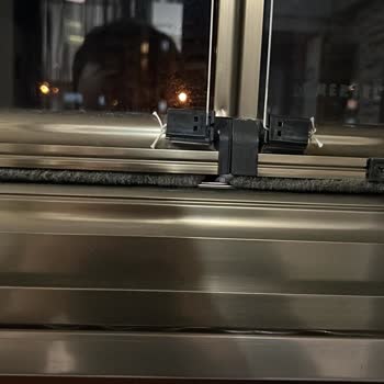 Cam Balkon Montajındaki Boşluklar Isı Yalıtımını Bozuyor