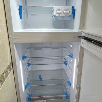 Kırık Kapaklı Buzdolabı Teslim Edildi, Vestel Kullanıcı Hatası İddiasıyla Çözüm Sürecini Erteledi