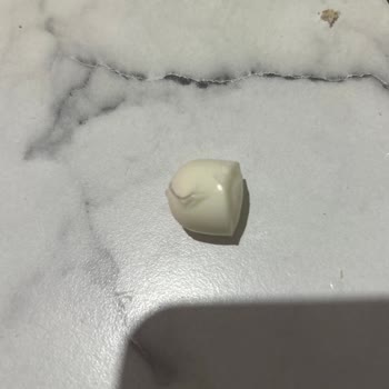 Pendik A101'de Misket Peynirinde Tel Bulunması Sağlık Riski