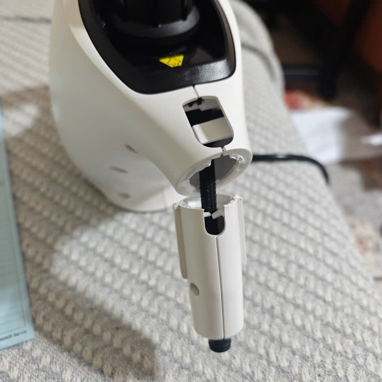 Karcher SC1 Buhar Makinesi Parçası Kırıldı, Servis Kullanıcı Hatası Dedi Ve Ücretli Onarım İstedi