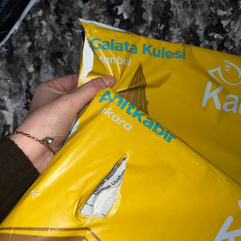 PTT Kargo Poşeti Yırtmış!