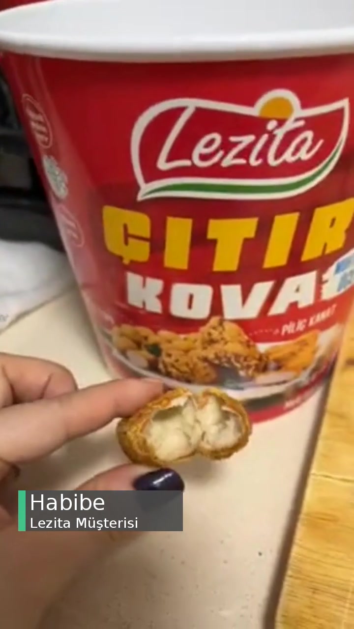 Lezita Piliç Topu İçi Boş! videonun kapak resmi
