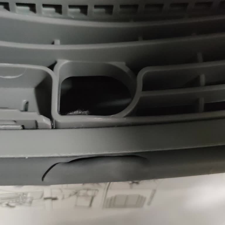 Altus Kurutma Makinesinde Kısa Sürede Yırtılan Kapak Lastiği Ve Ücret Talebi