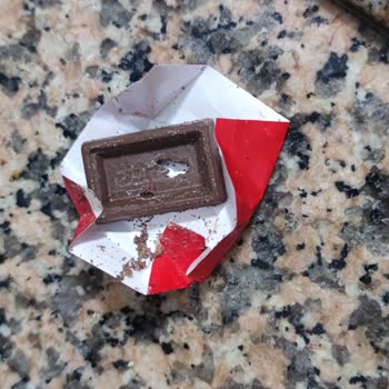 Ülker Napoliten Çikolatasında Kurt Tespiti Ve Hijyen Sorunu