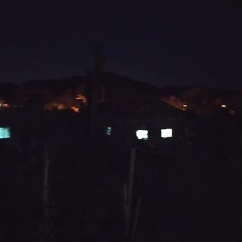 Sokak Lambaları Sürekli Bozuluyor, Güvenlik İçin Acil Ve Kalıcı Çözüm Talebi