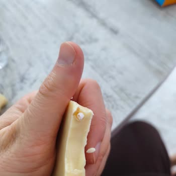 Pakel Gıda Çocuk Çikolatasında Kağıt Parçası Çıktı Üreticiden Açıklama Talebi