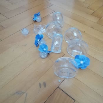 Hepsijet'ten İzinsiz Kargo Transferi Ve Kırık Cam Şişeler