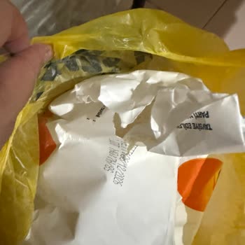 Küflü Ekmek, Yırtık Un Ve Müşteri Hizmetleri Yanıtsızlığı