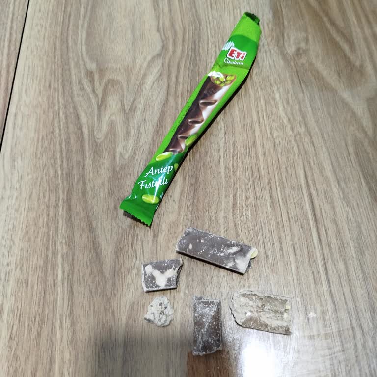 A101'den Satın Aldığım Eti Çikolatasının Sararmış Rengi Ve Geçmiş Tarihi Beni Endişelendirdi