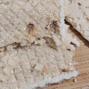 Tadelle Beyaz Çikolatalı Gofrette Görülen Kahverengi Maddeler Hakkında Açıklama Ve Telafi Talebi