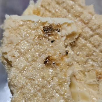 Tadelle Beyaz Çikolatalı Gofrette Görülen Kahverengi Maddeler Hakkında Açıklama Ve Telafi Talebi