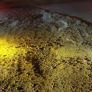 Afyonkarahisar Erenler Mahallesinde Bozuk Yol Araç Ve Ekipman Hasarına Yol Açıyor