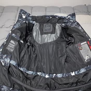 Kaz Tüyü Olduğu Söylenen Montta Polyester Dolgu Ve Yanıltıcı Bilgi