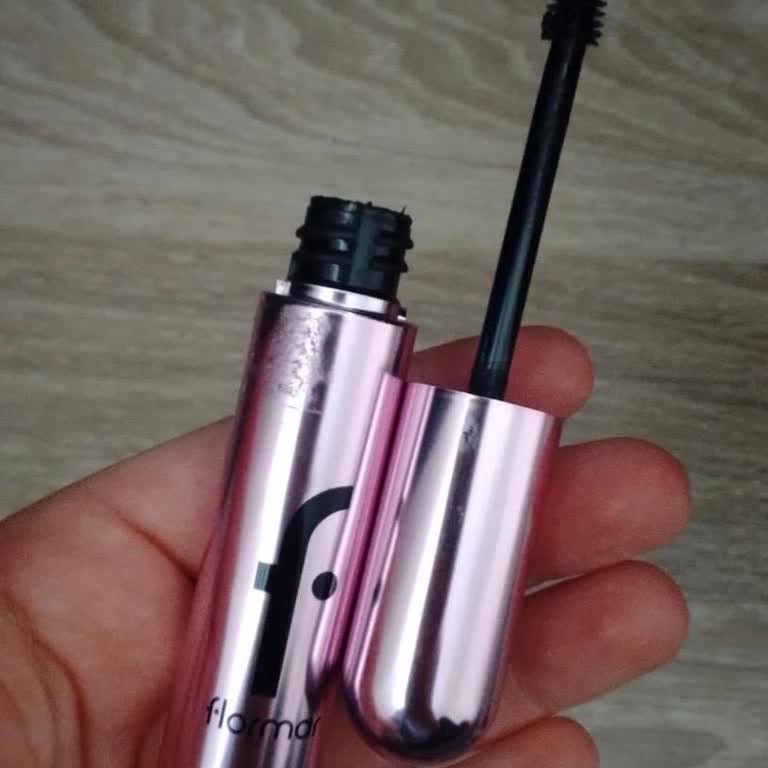 Gözleri Yakan Ve Kirpik Dökülmesine Neden Olan Maskara Şikayeti