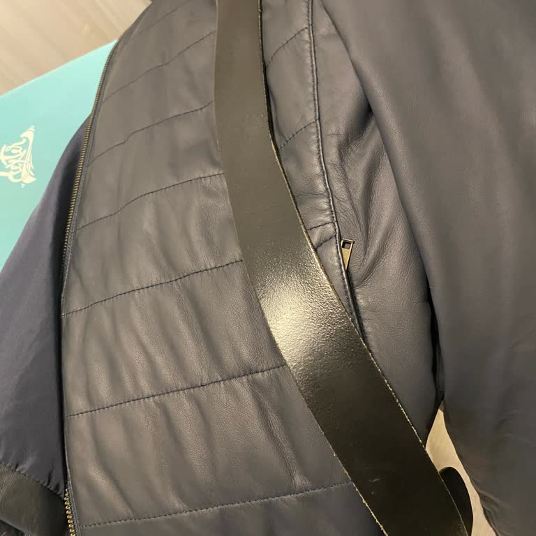 Dolap'ta Satıcının Yanıltıcı Renk Bilgisi Nedeniyle İade Reddi