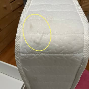 Teşhir Ve Defolu Yatak İçin Sıfır Ürün Değişimi Talebi