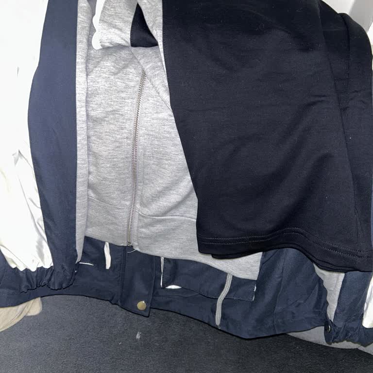 Sipariş Edilen Eşofman Yerine Yanlış Ürün Gönderildi, İade Bekleniyor