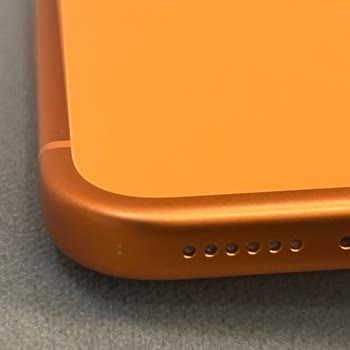 Vatan Bilgisayar'dan Orijinal Apple Kılıf Ve Standın Telefon Altında Beyazlaşması Ve Yanlış Fatura