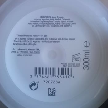 Neutrogena Gratis'ten Aldığım Emilmeyen Nemlendirici Ve Kaşıntı