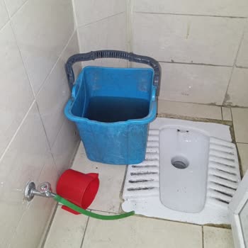 Yenikent İlkokulu | Esenyurt Temizlik Yapılmadığı Çok Açık Bir Şekilde Belli Oluyor