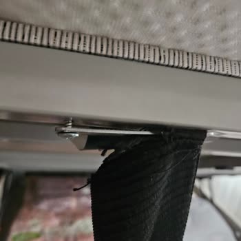 Yırtılan Kumaş Nedeniyle Yataş Bazası Kullanılamıyor