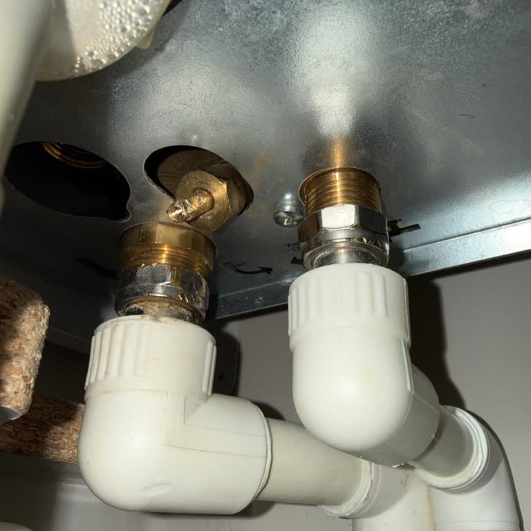 Daikin Kombim Su Basıyor Ve Isıtma Yapmıyor, Çocuk Hasta Ve Ev Donuyor