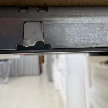 Kırılan Plastik Tırnaklar Nedeniyle Çekmece Rayı Sorunu Ve Parça Temini Talebi