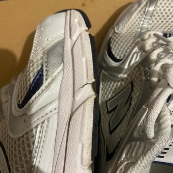 Yanlış Numara Ve Hızlı Yırtılan New Balance 530 Ayakkabım İçin Cevapsız Şikayet