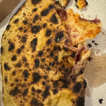 Yemeksepeti Yanık Pizza İçin Tam İade Talebi