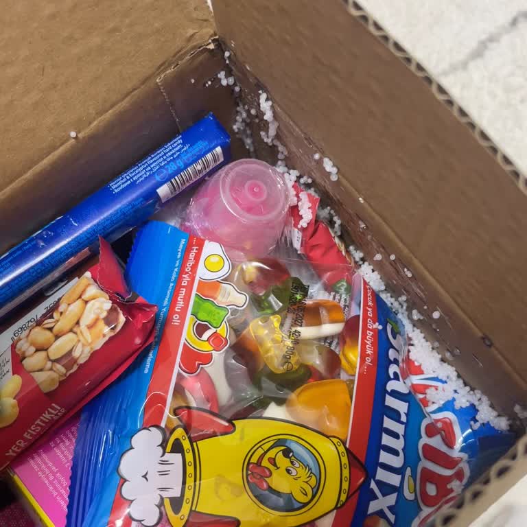 Kimyasal Ürün Gıda Kutusunda Gönderildi, Annemin Gözüne Sıçradı, Derhal İade Talebi