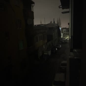 Ortabağlar’da Sokak Lambaları Kapalı, UEDAŞ Yardım Gelmedi