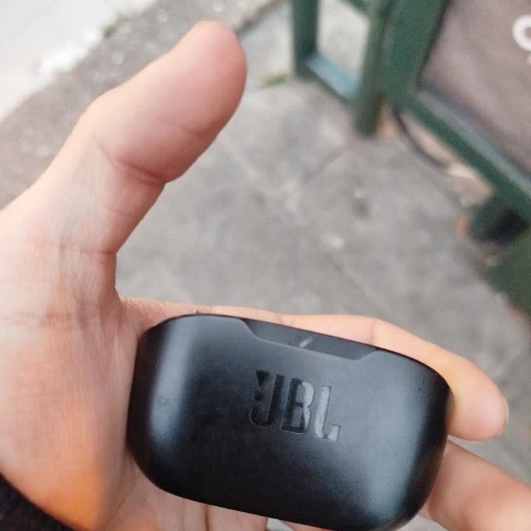 JBL Wave 200 Şarj Kutusunda Yaşanan Arıza İçin Ücretsiz Tamir Talebi