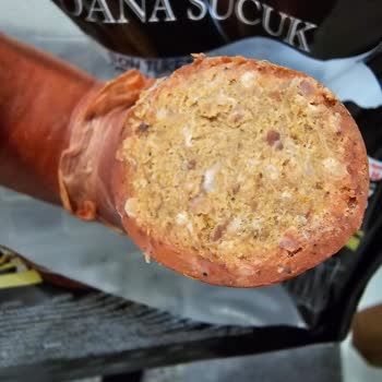 Sultan Et Premium Dana Sucuğu Bozulmuş Renk Ve Tat İçin Açıklama Ve Değişim Talebi