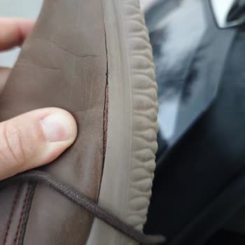 Üretim Hatası Olmadığı Söylenirken Skechers Ayakkabısının Hızlı Yıpranması Ve Fiziki İnceleme Talebi